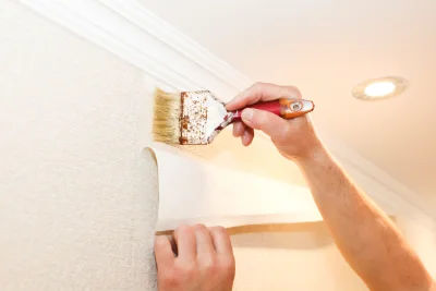 Pose de papier peint à Yport — revêtements muraux et toiles de verre